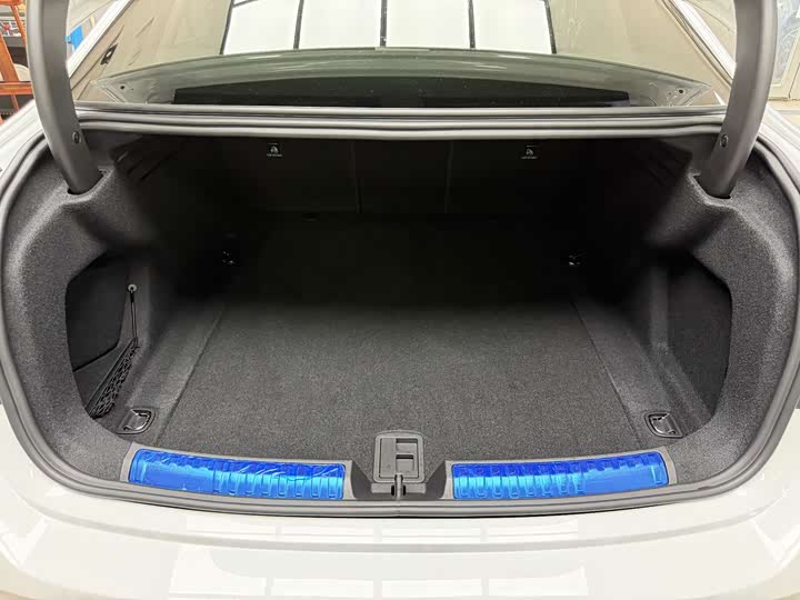 Audi A5L 2026 2.0T yun dong ban
