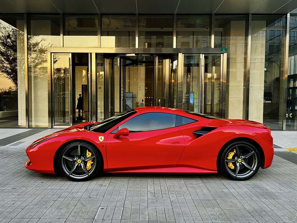 Ferrari 488