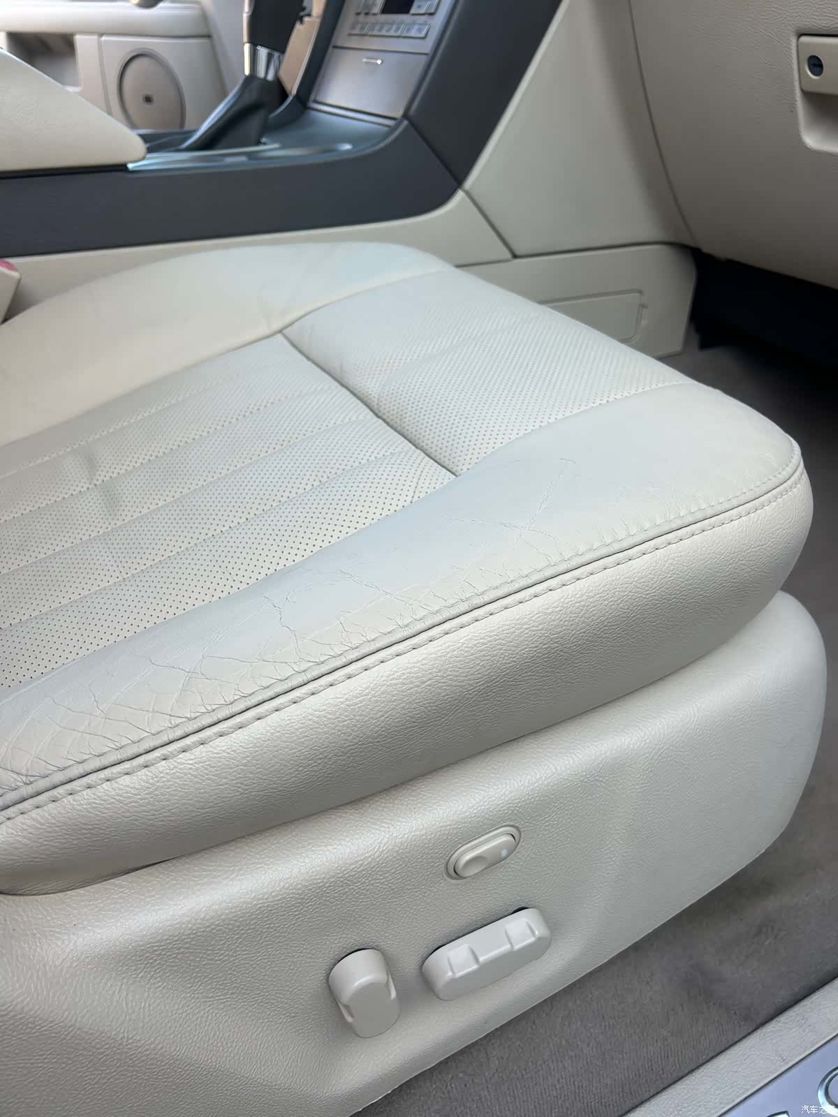 Lincoln Navigator, 2005 13