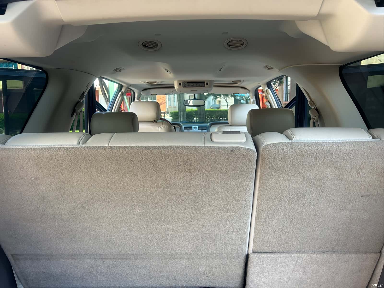 Lincoln Navigator, 2005 19
