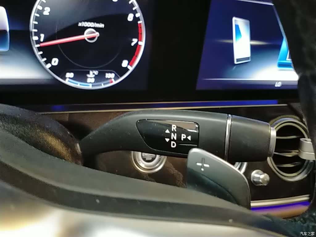 Mercedes-Benz E-Class, 2019 14
