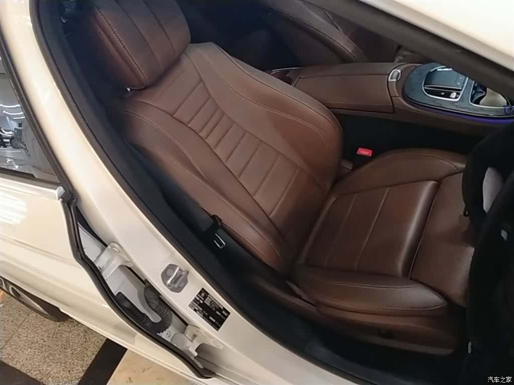 Mercedes-Benz E-Class, 2019 25