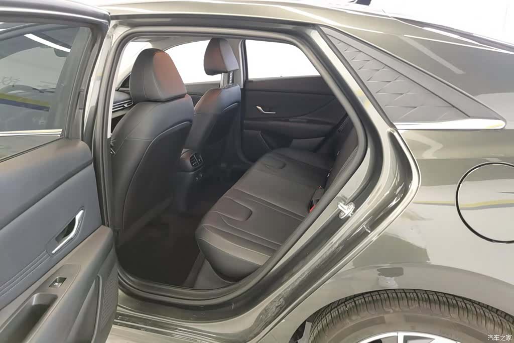 Hyundai Elantra, 2024 11