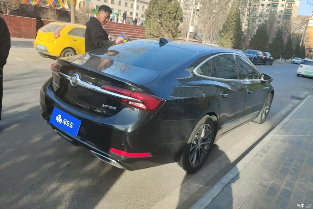 Buick LaCrosse, 2023 3