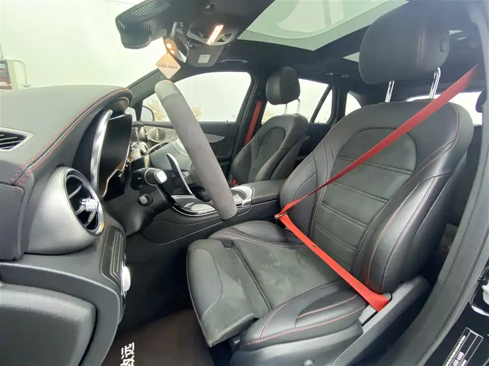 Mercedes-Benz GLC AMG