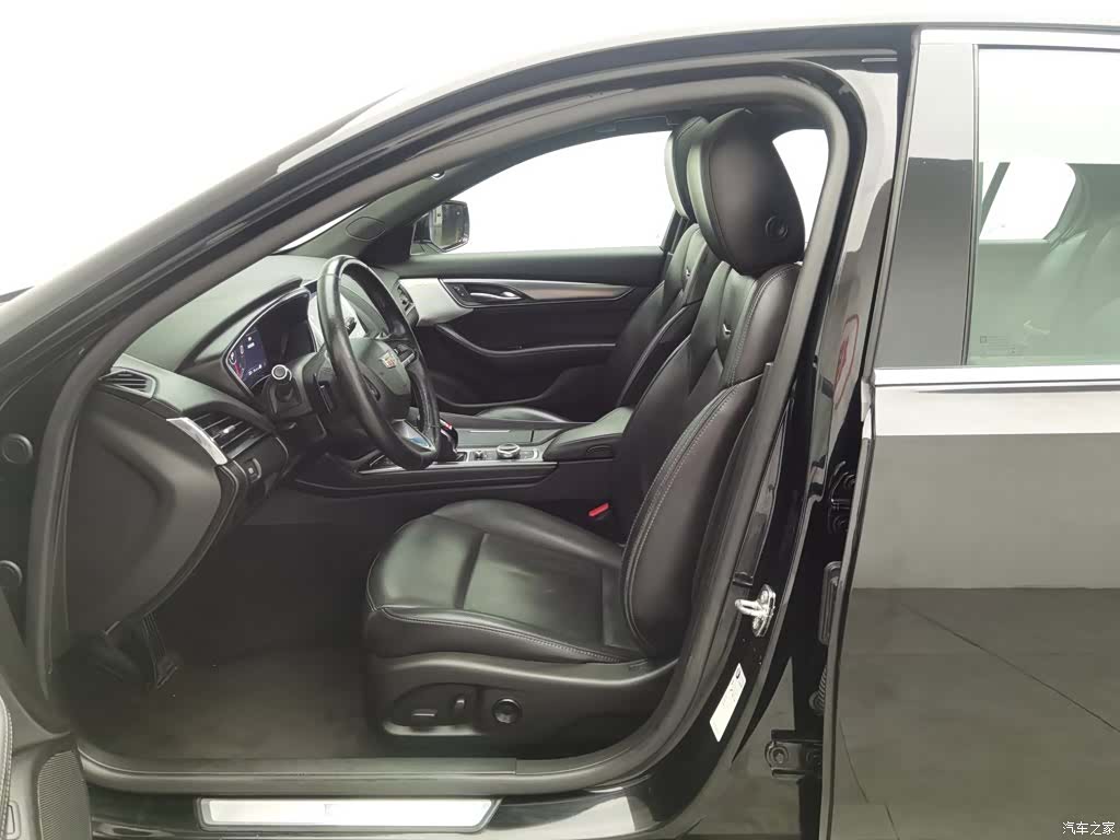 Cadillac CT5, 2021 10