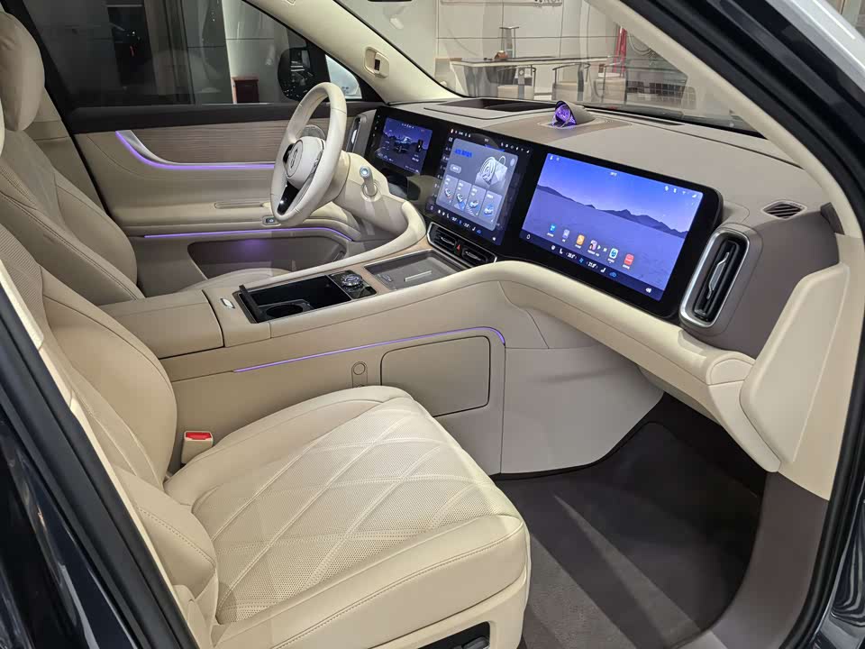 AITO Ask the world M9