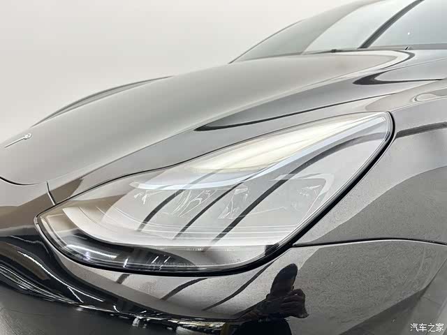 Tesla Model Y, 2022 18