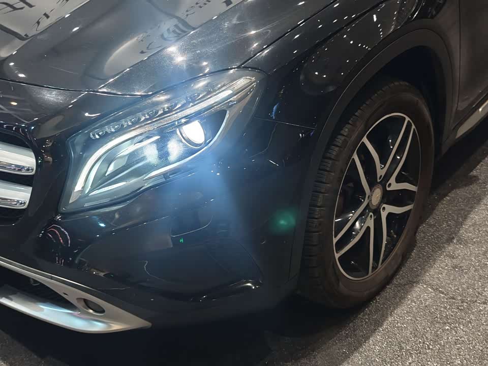 Mercedes-Benz GLA