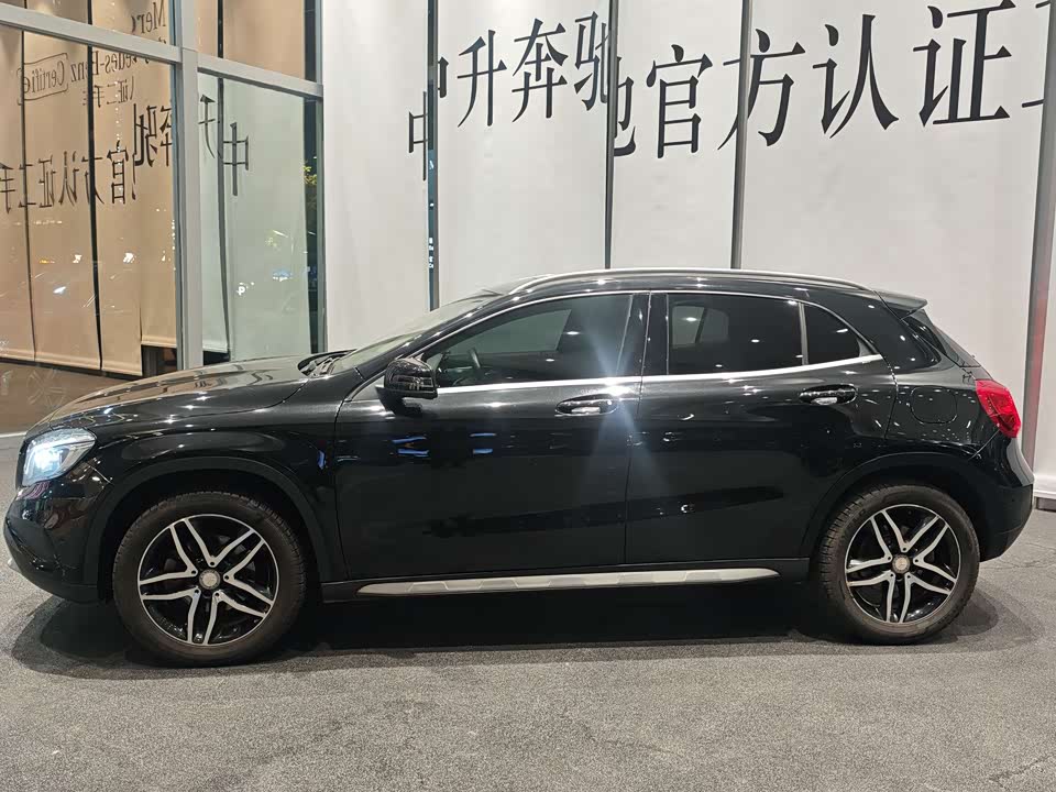 Mercedes-Benz GLA