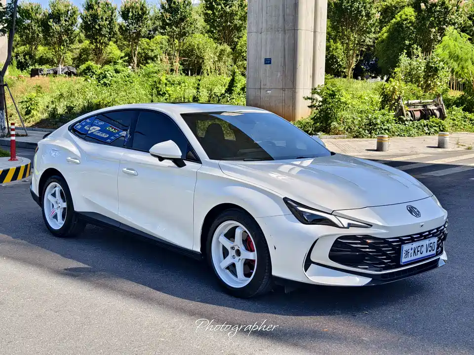 MG MG7