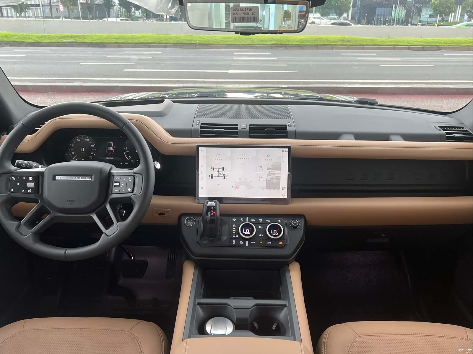 Land Rover Defender, 2025 все фото