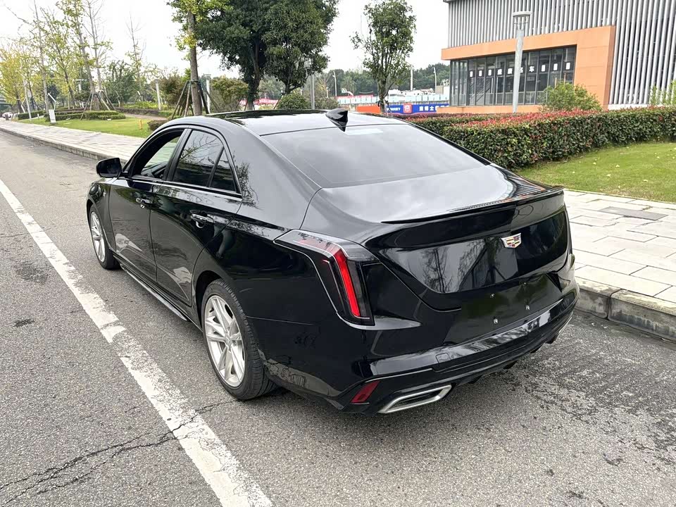 Cadillac CT4
