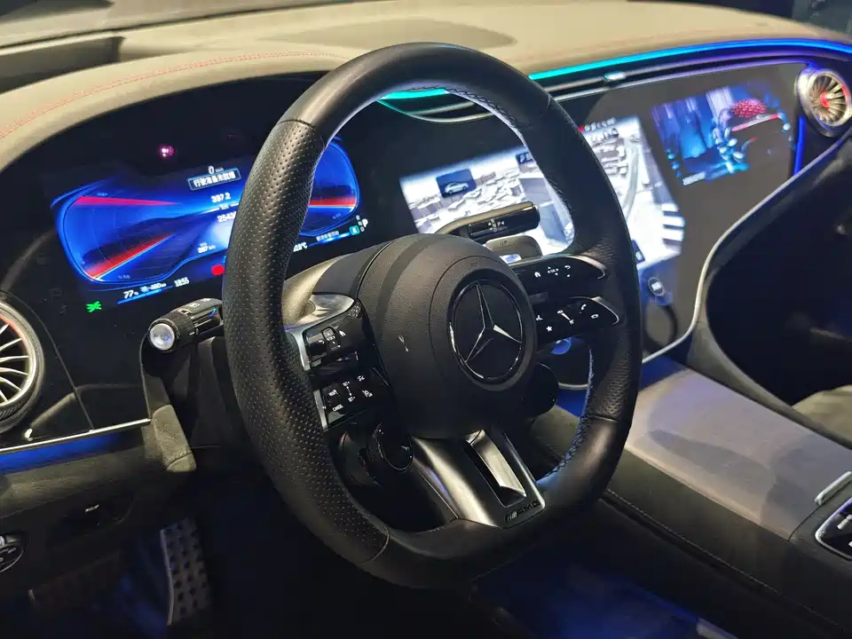 Mercedes-Benz EQE AMG