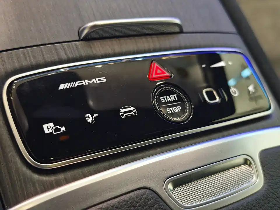 Mercedes-Benz EQE AMG