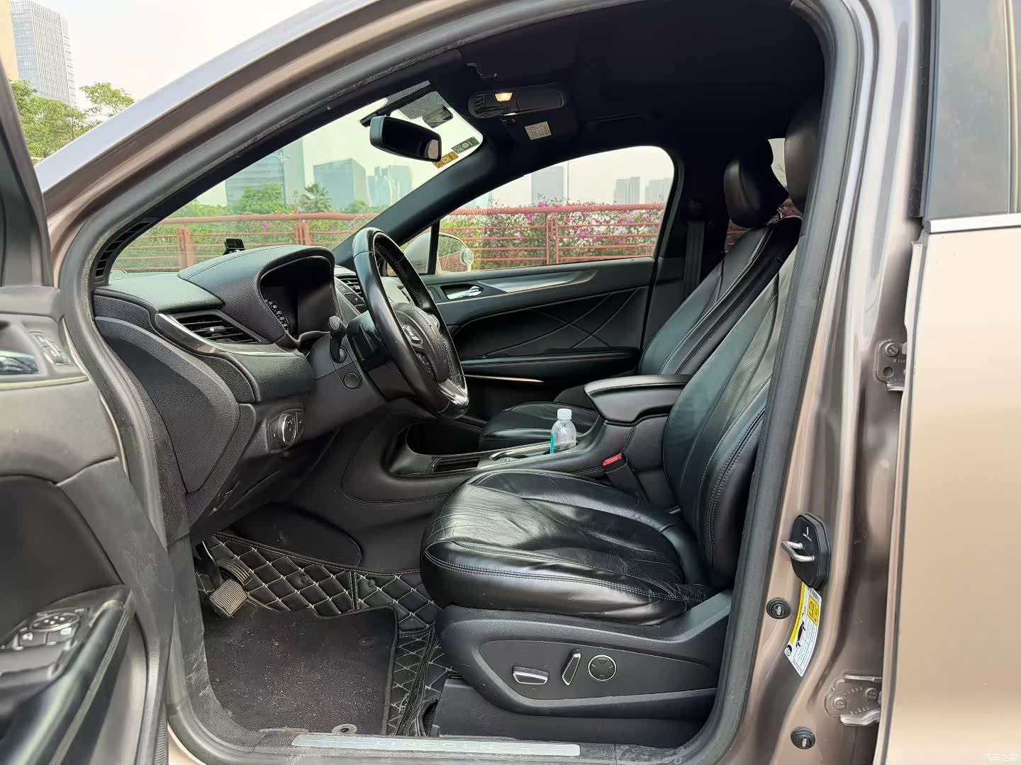 Lincoln MKC, 2019 8