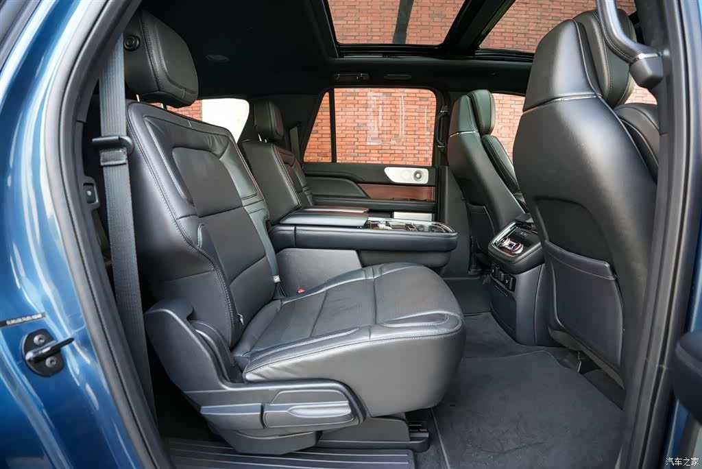 Lincoln Navigator, 2019 12