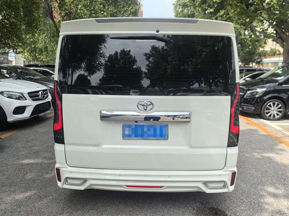 Toyota HIACE Toyota HIACE