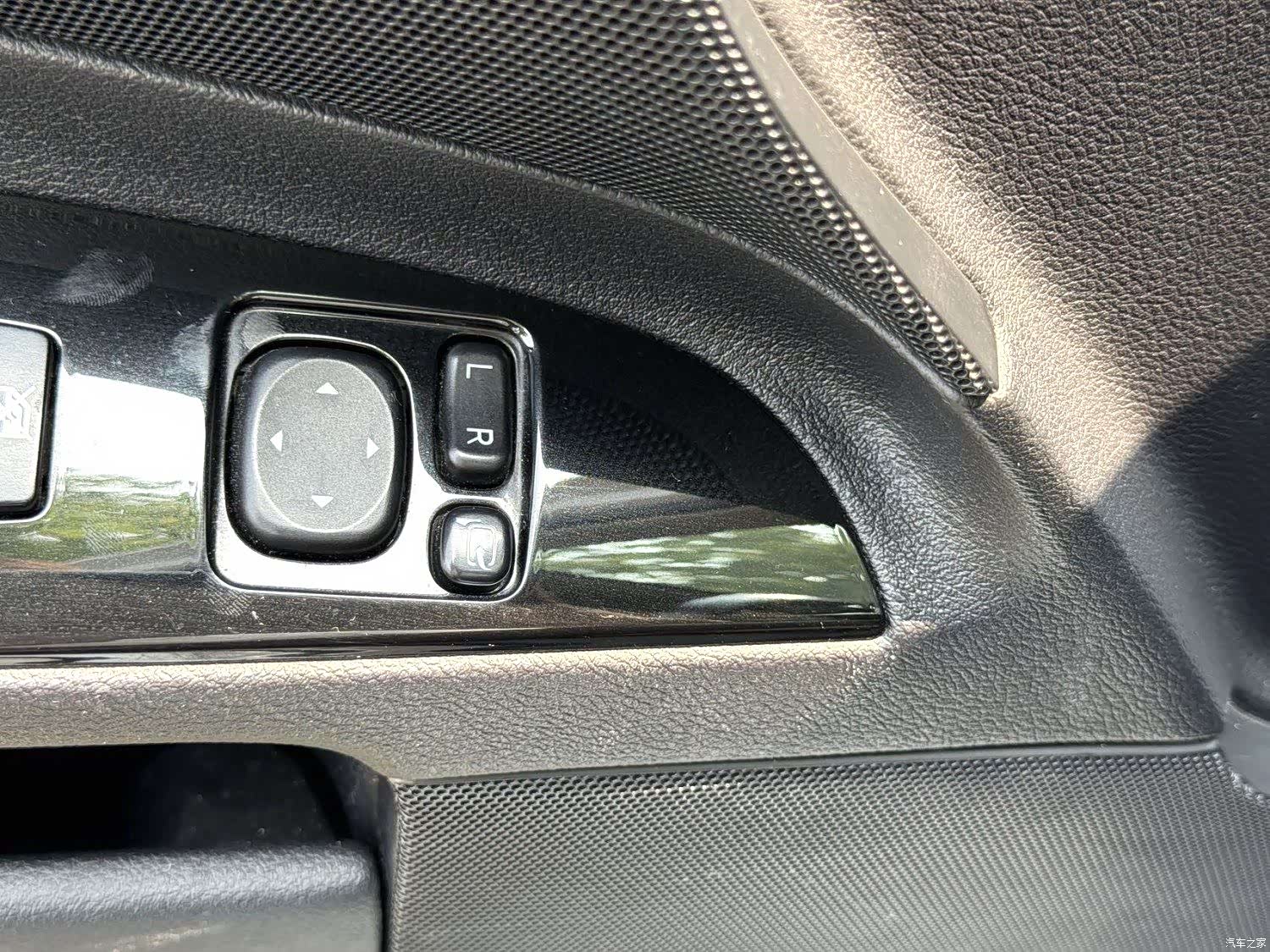 Lexus IS, 2011 все фото