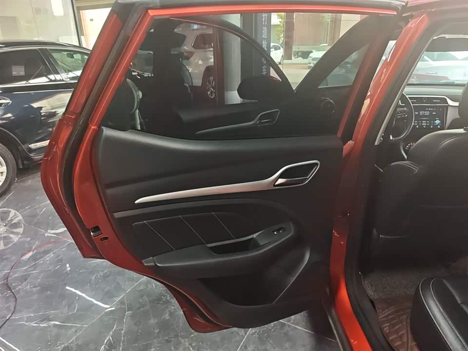 MG ZS