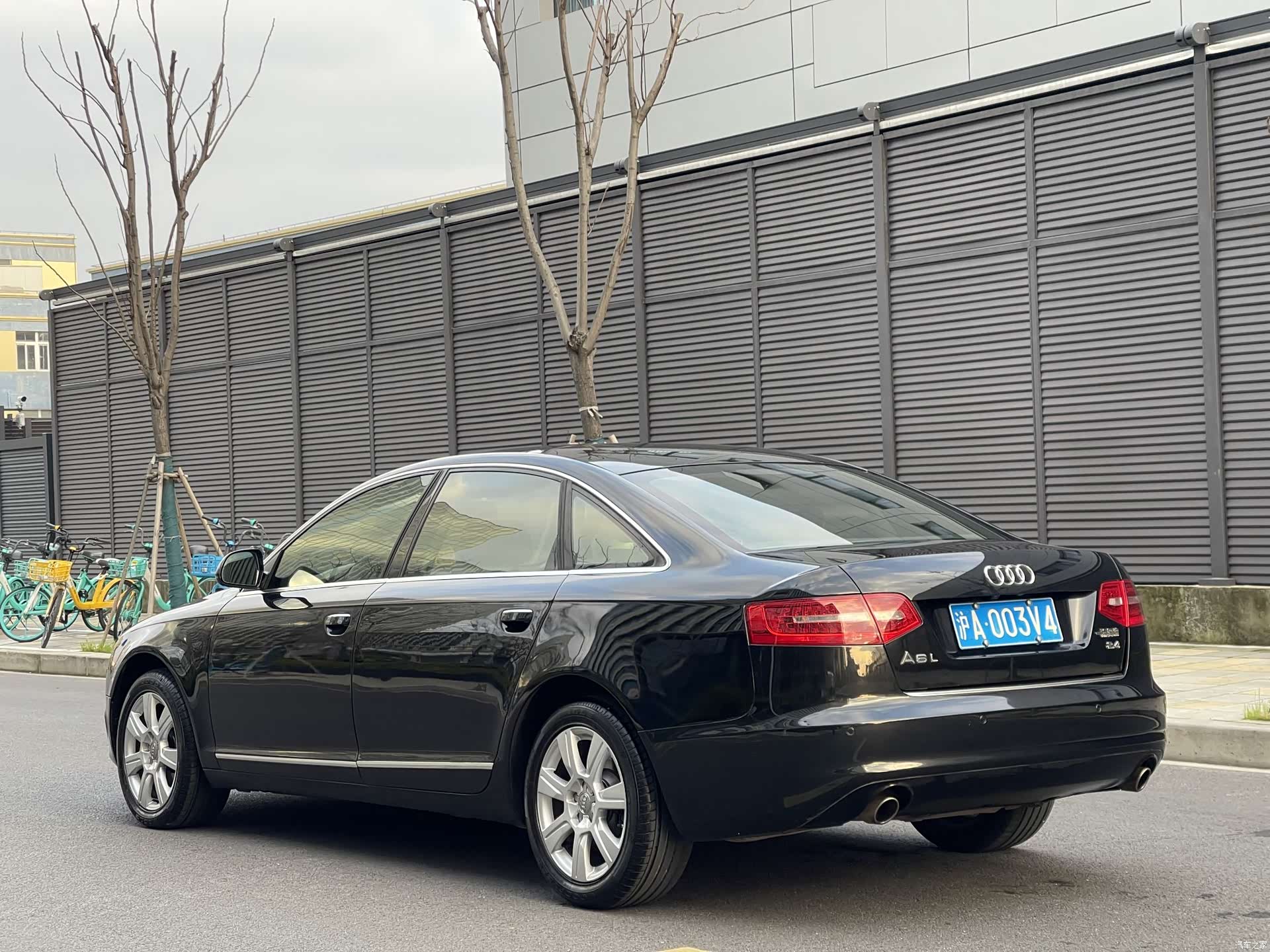 Audi A6L, 2010 4