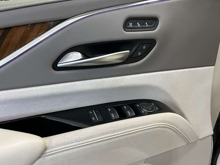 Cadillac kai lei de ESCALADE 2025 3.0L Diesel yun dong bo jin jia zhang ban