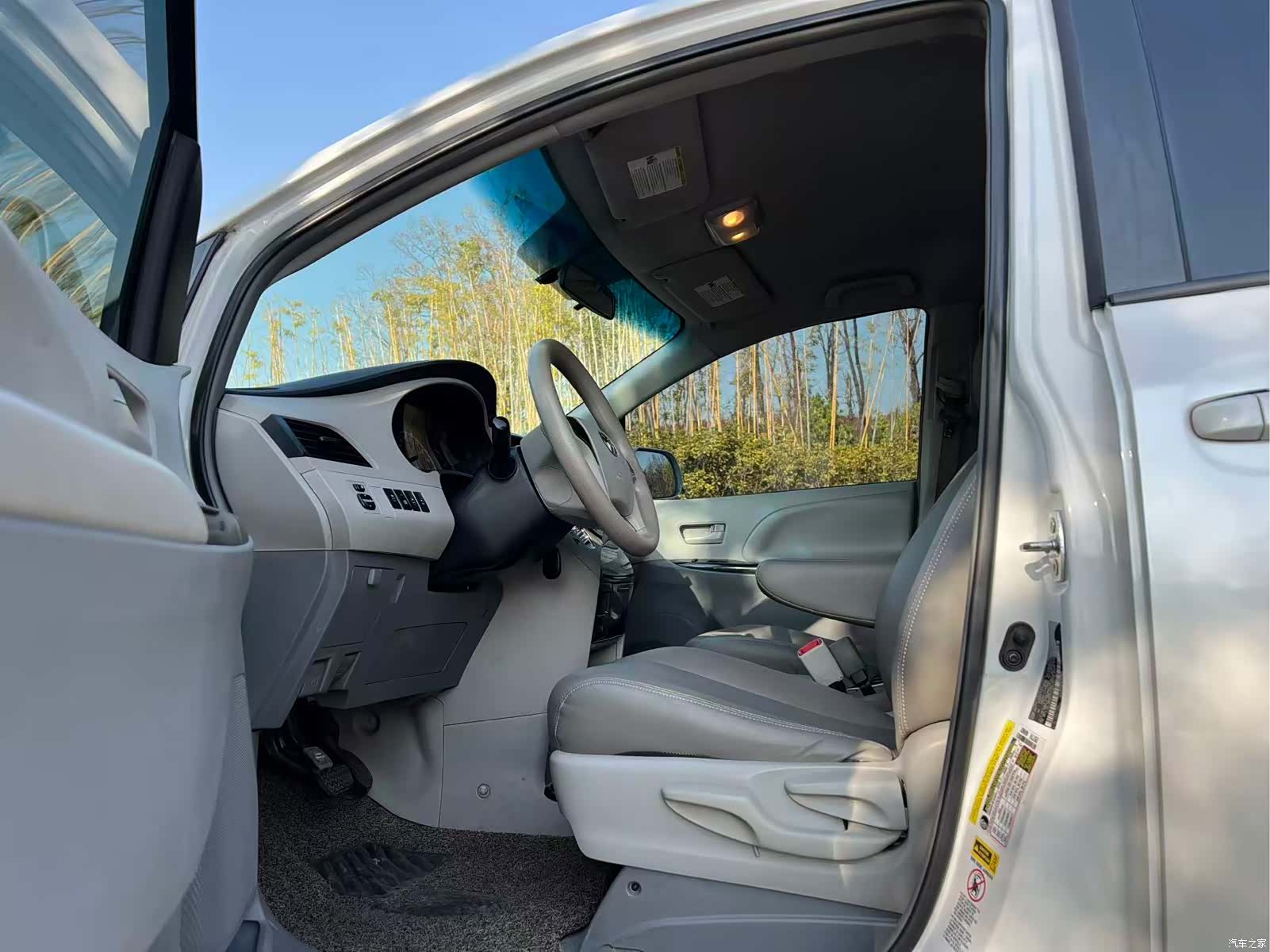 Toyota Sienna, 2015 9