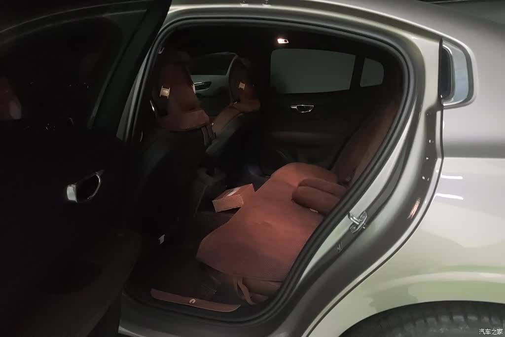 Volvo S60, 2020 11