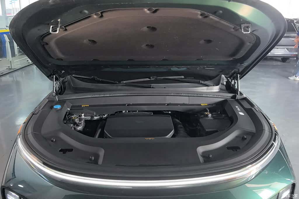 Li Auto L8, 2024 10