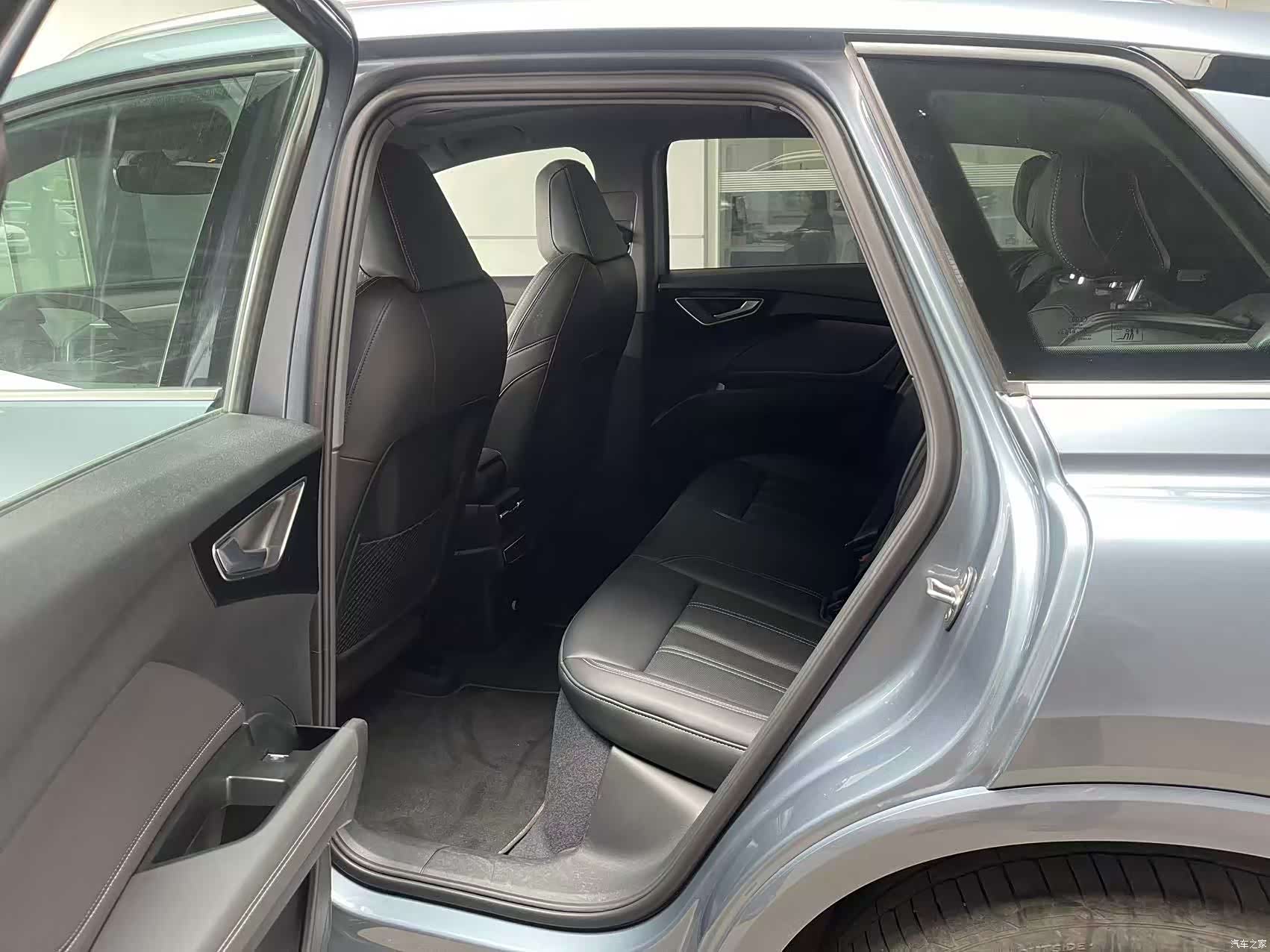 Audi Q4 e-tron, 2025 7