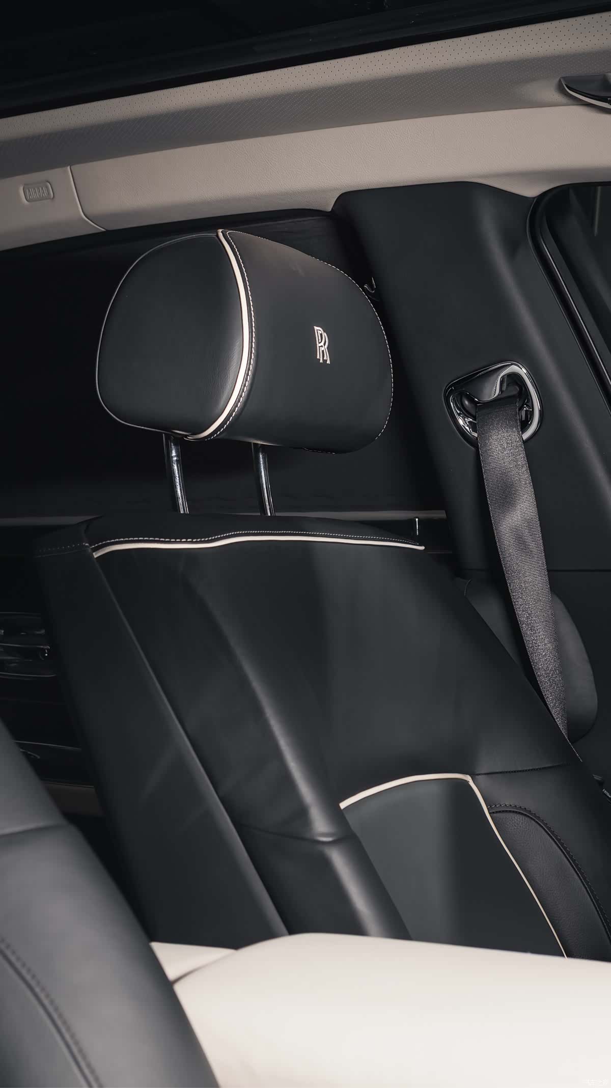 Rolls-Royce Ghost, 2015 19