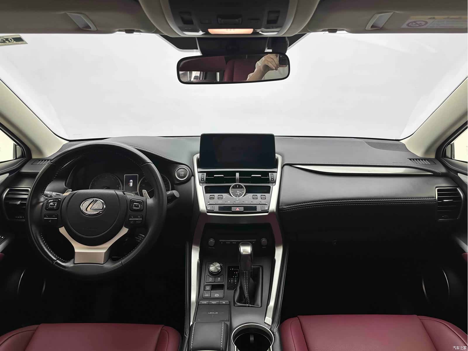 Lexus NX, 2021 15