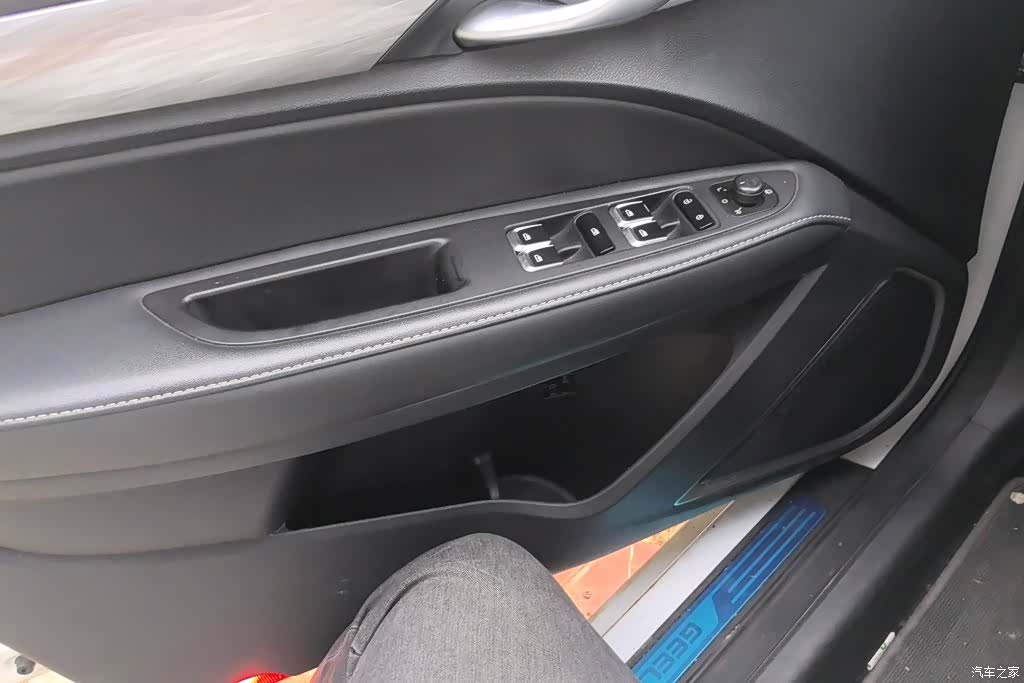 Audi A6L, 2018 7