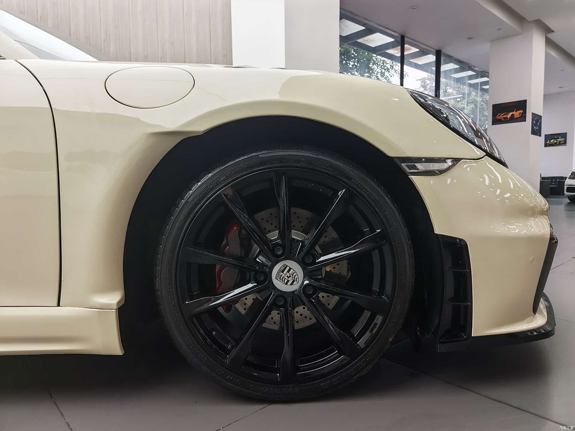 Porsche Cayman, 2017 4