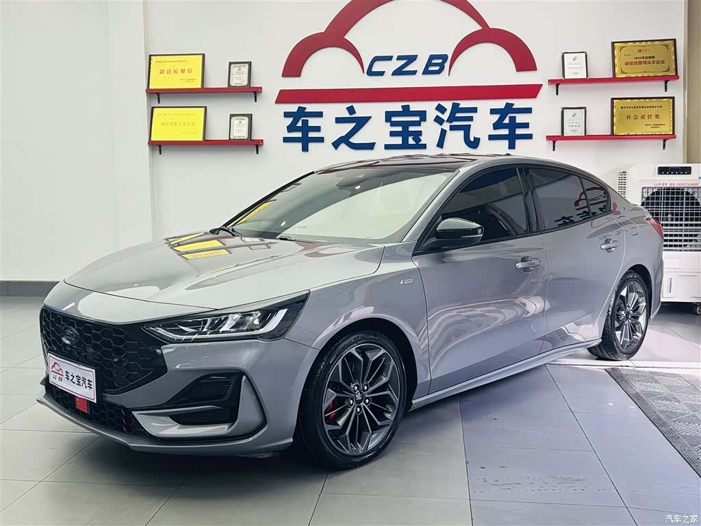 Ford Focus, 2023 1