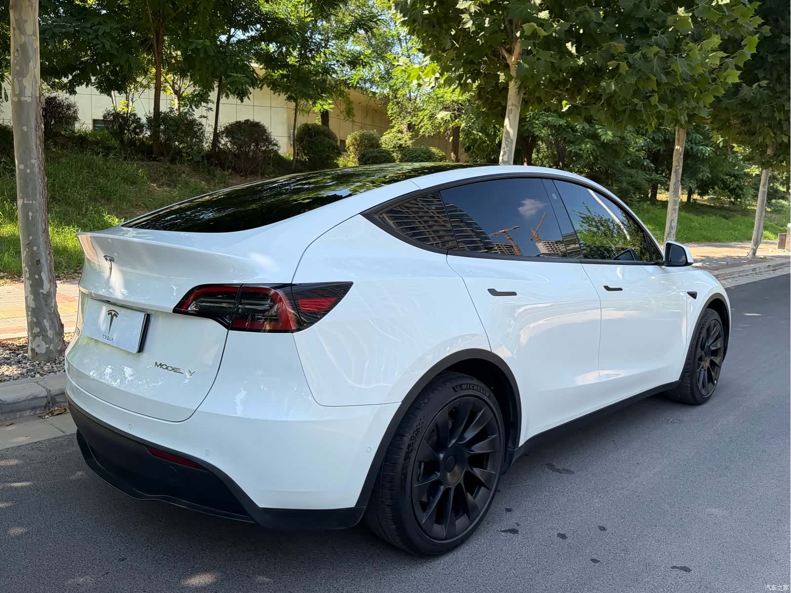 Tesla Model Y, 2023 24