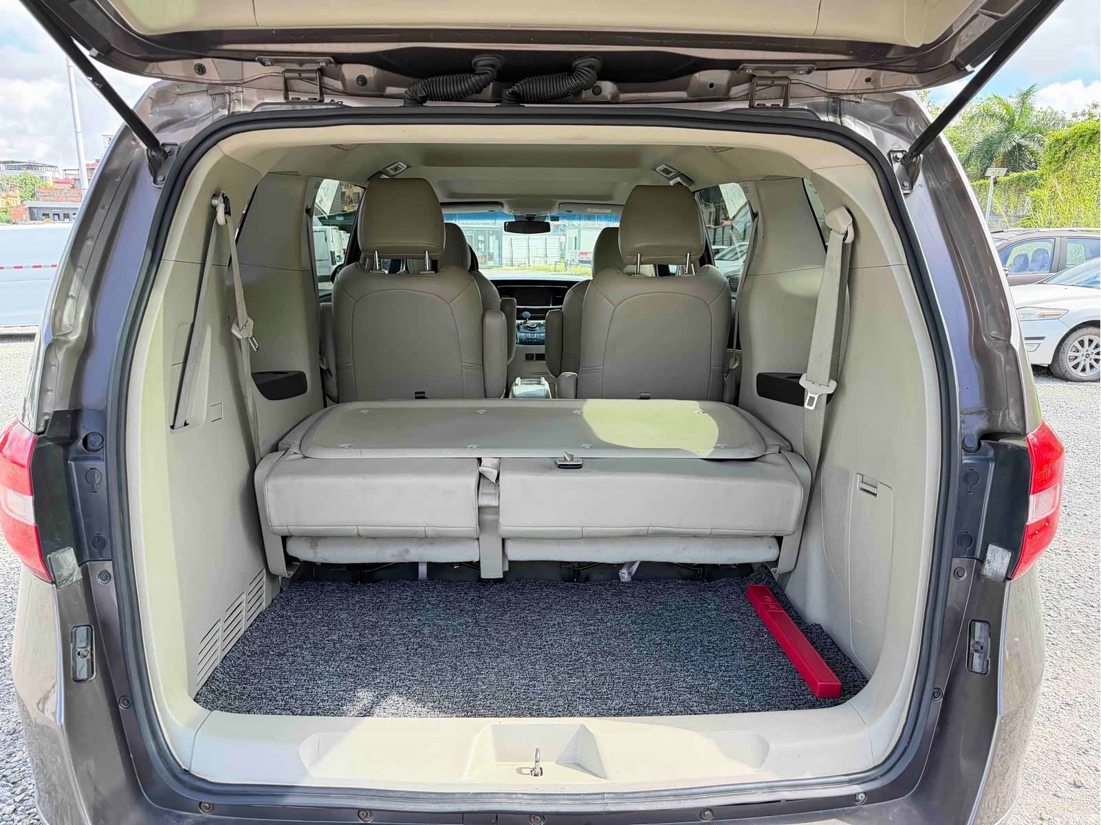 Buick GL8, 2017 15