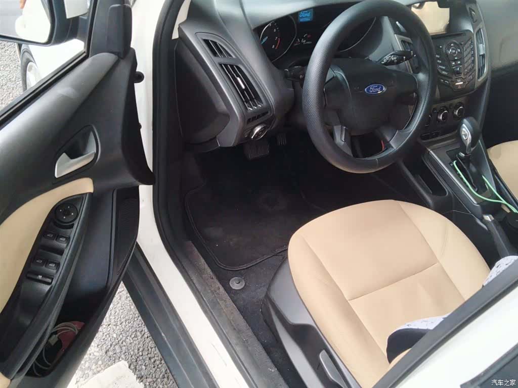 Ford Focus, 2014 17