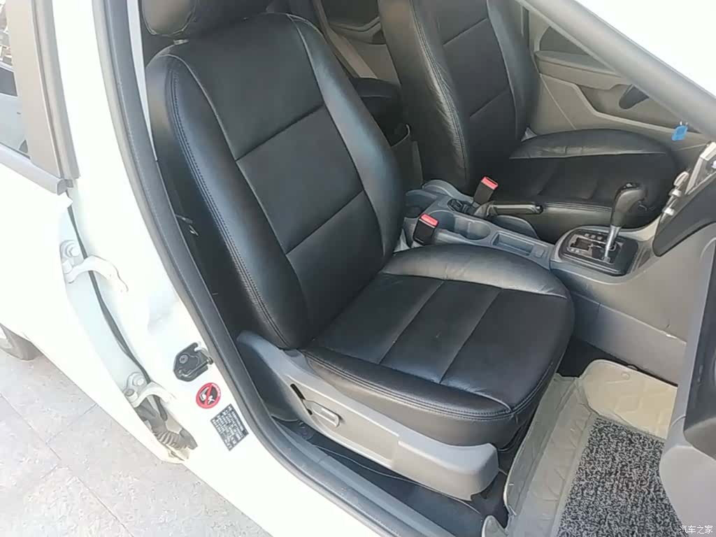 Ford Focus, 2015 25