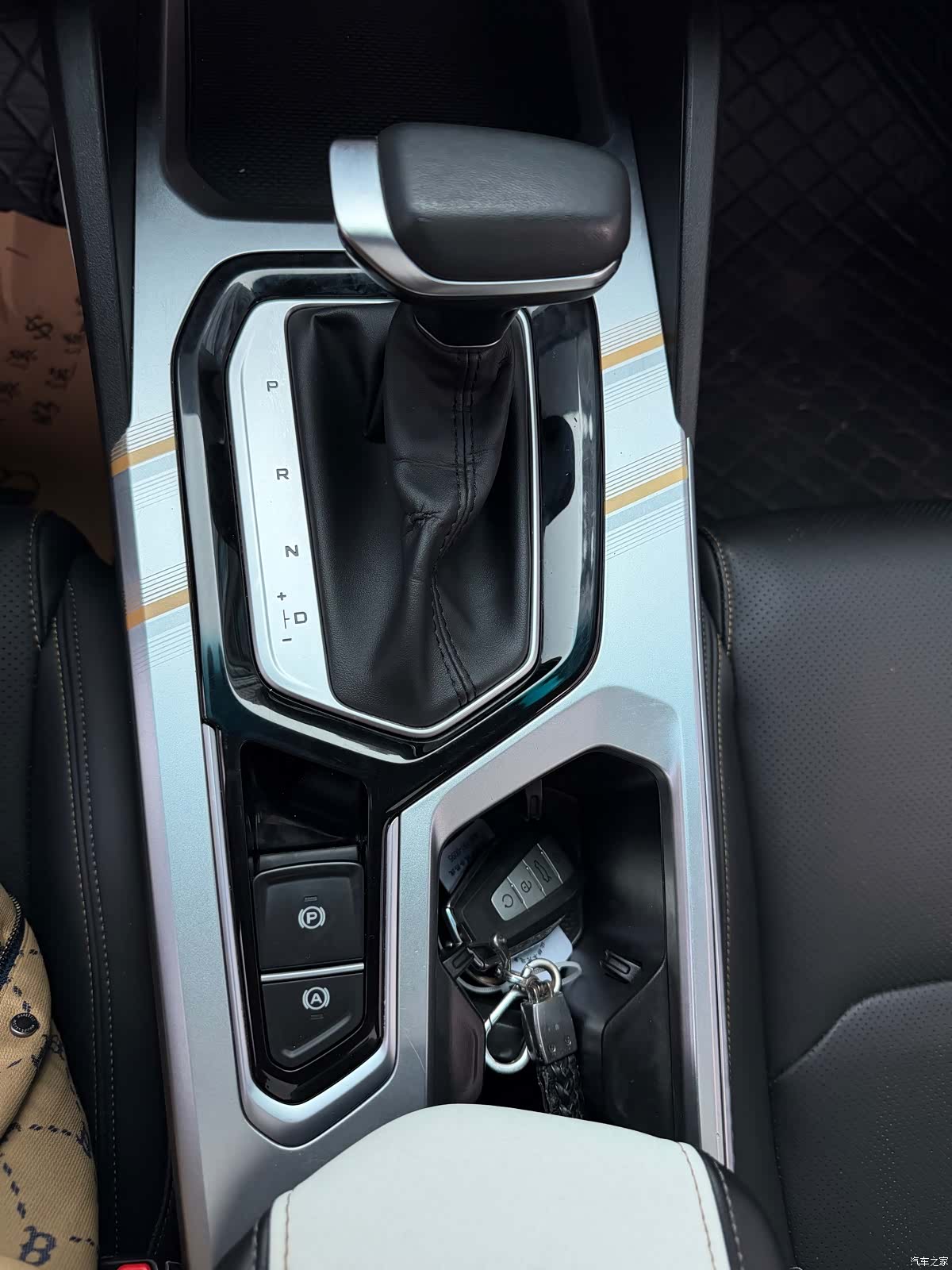 Geely Emgrand, 2022 10