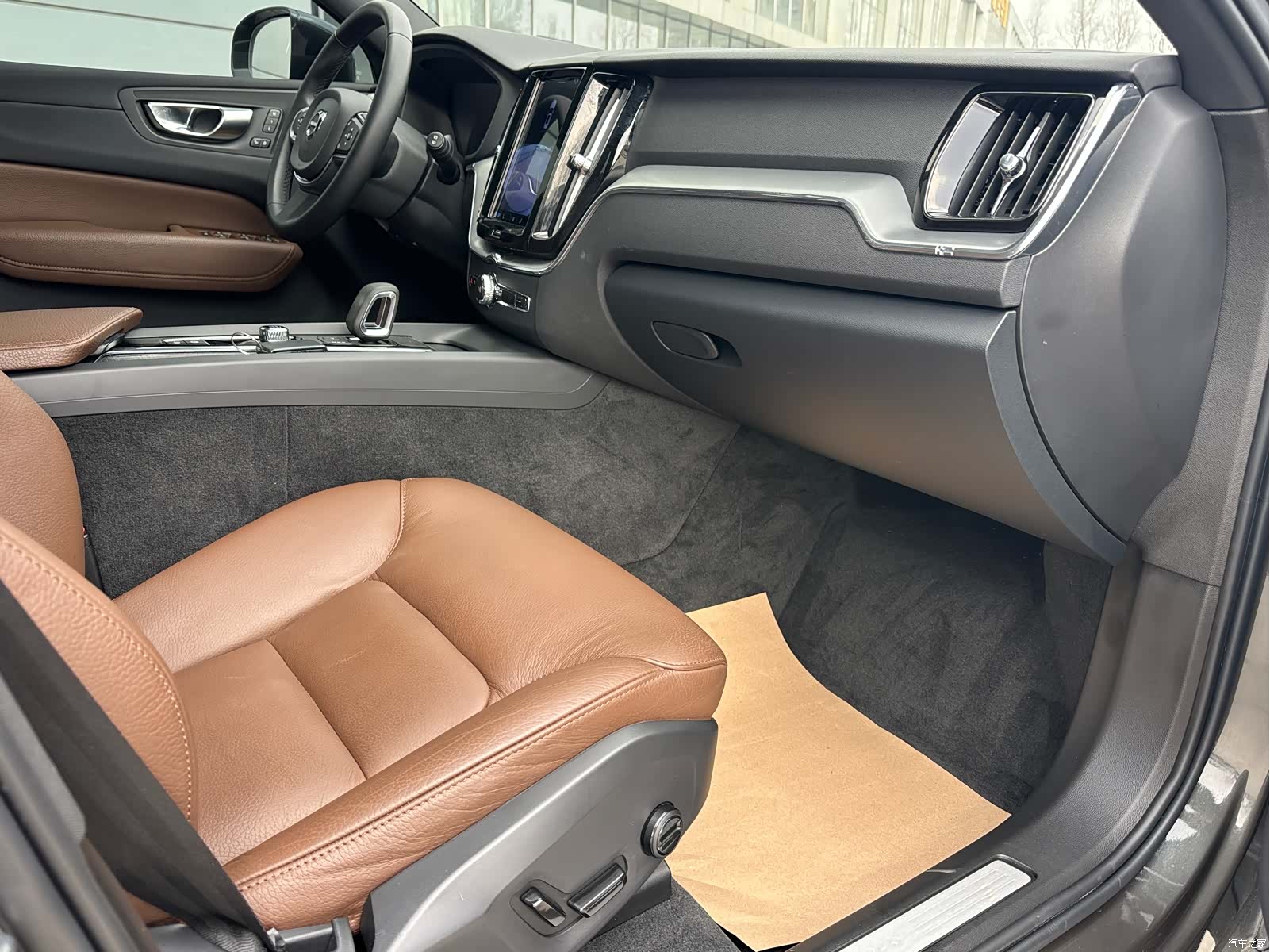 Volvo XC60, 2022 8