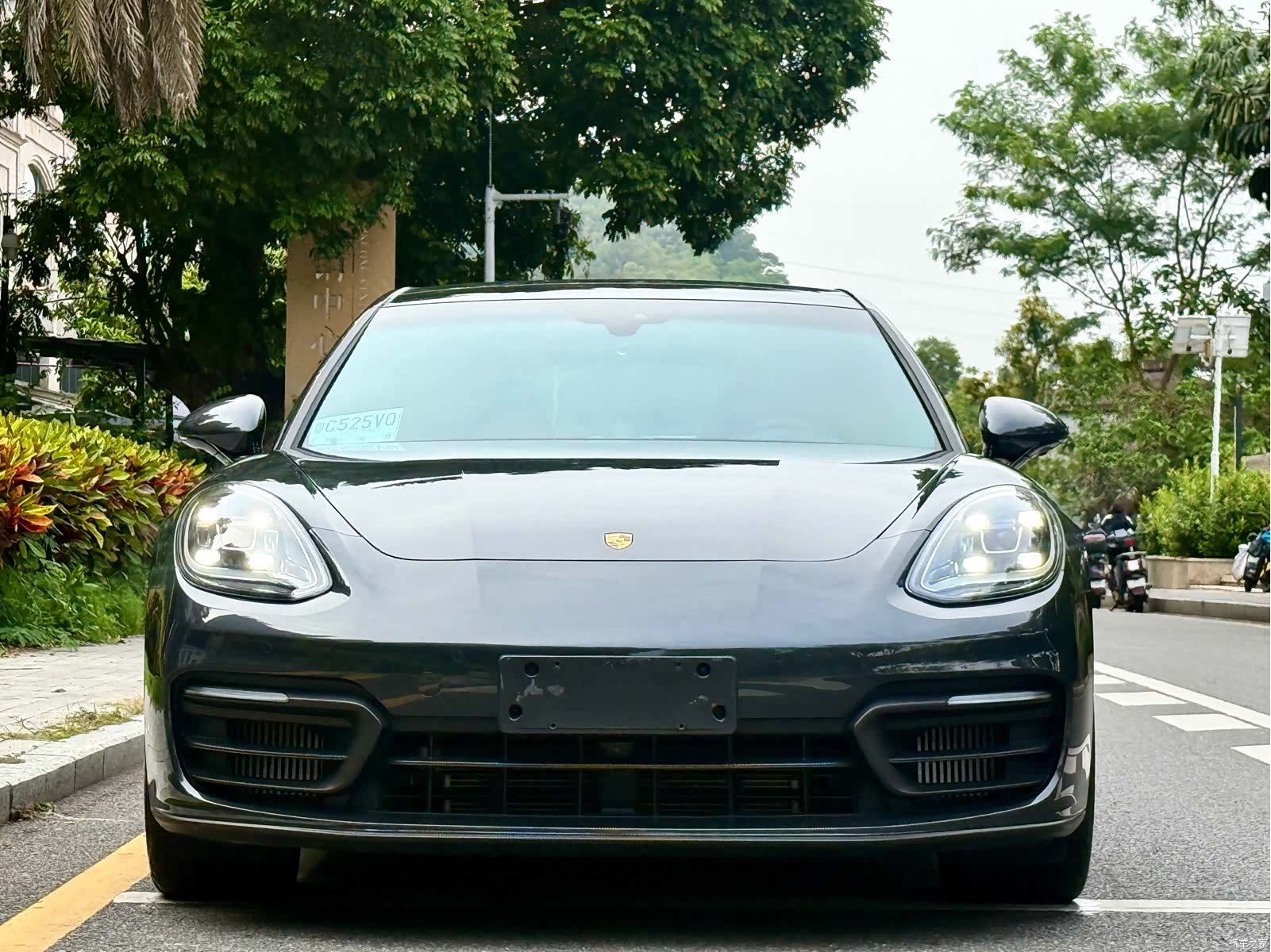 Porsche Panamera, 2023 все фото