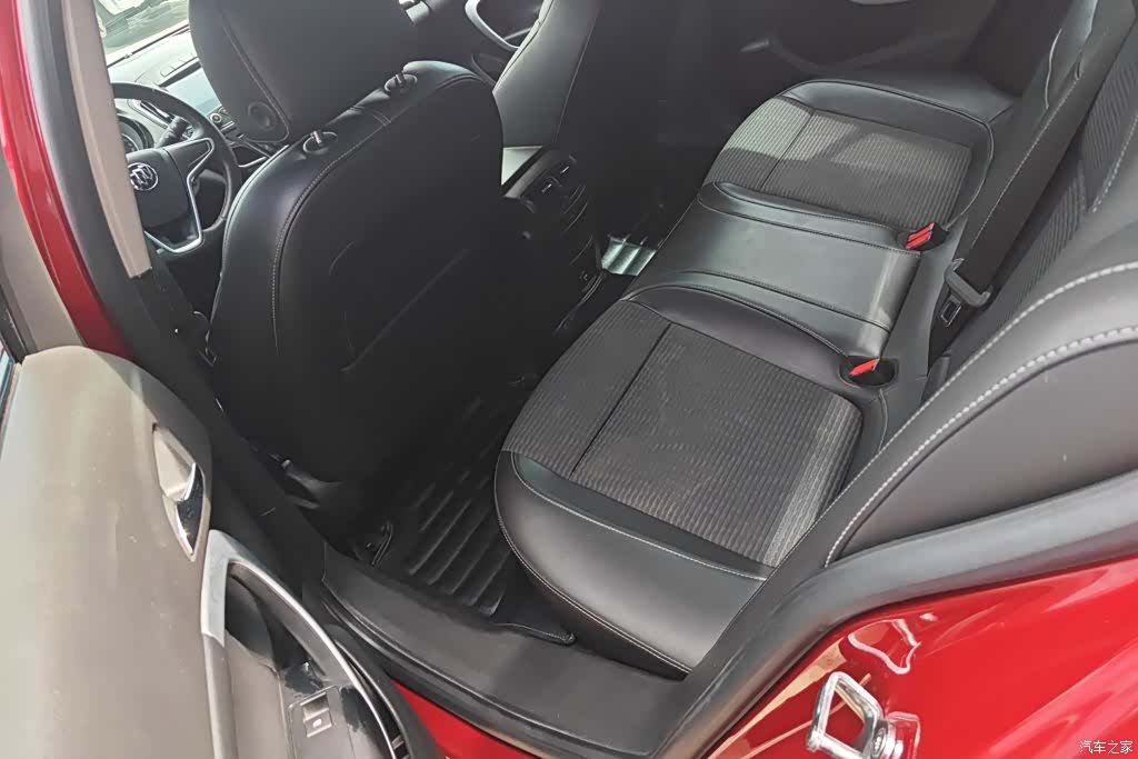 Buick Regal, 2015 10