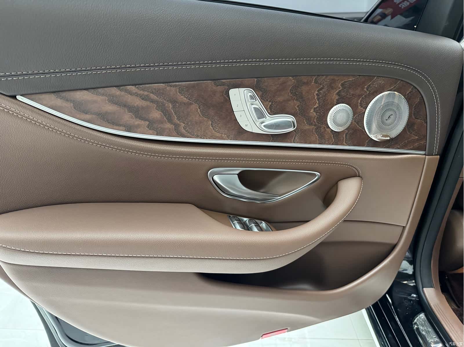 Mercedes-Benz E-Class, 2022 10