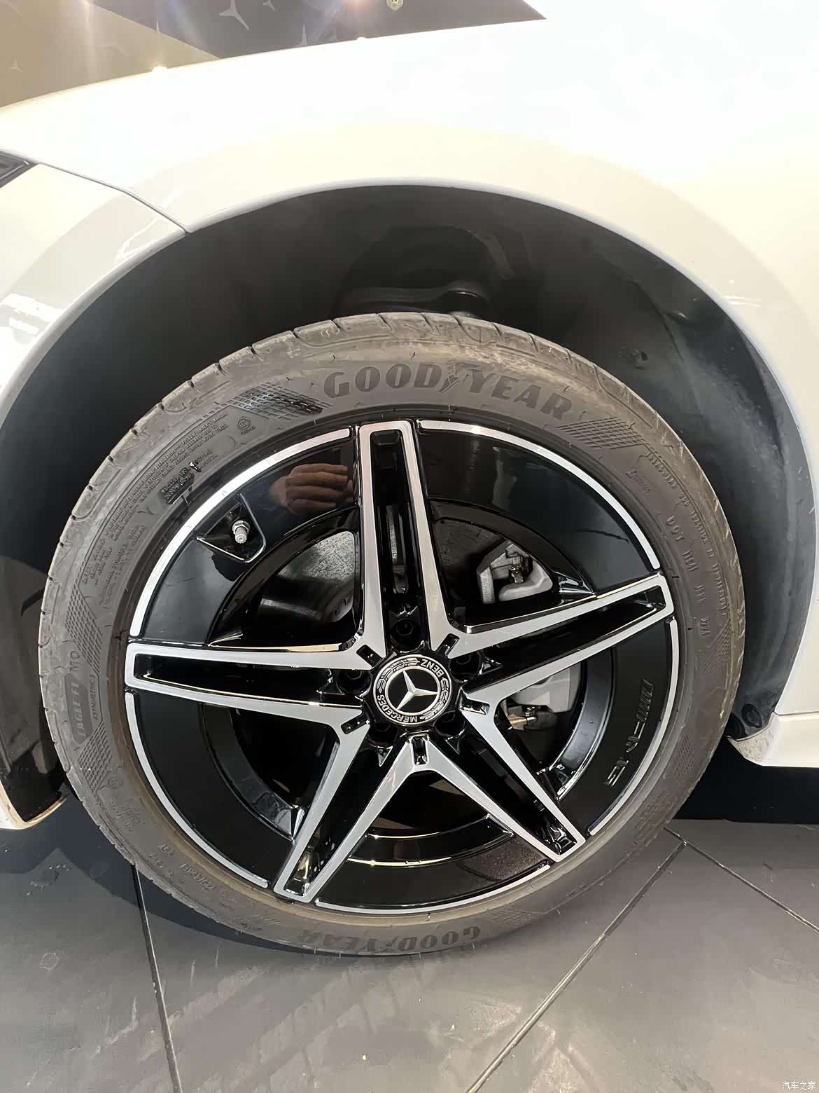 Mercedes-Benz C-Class, 2024 19