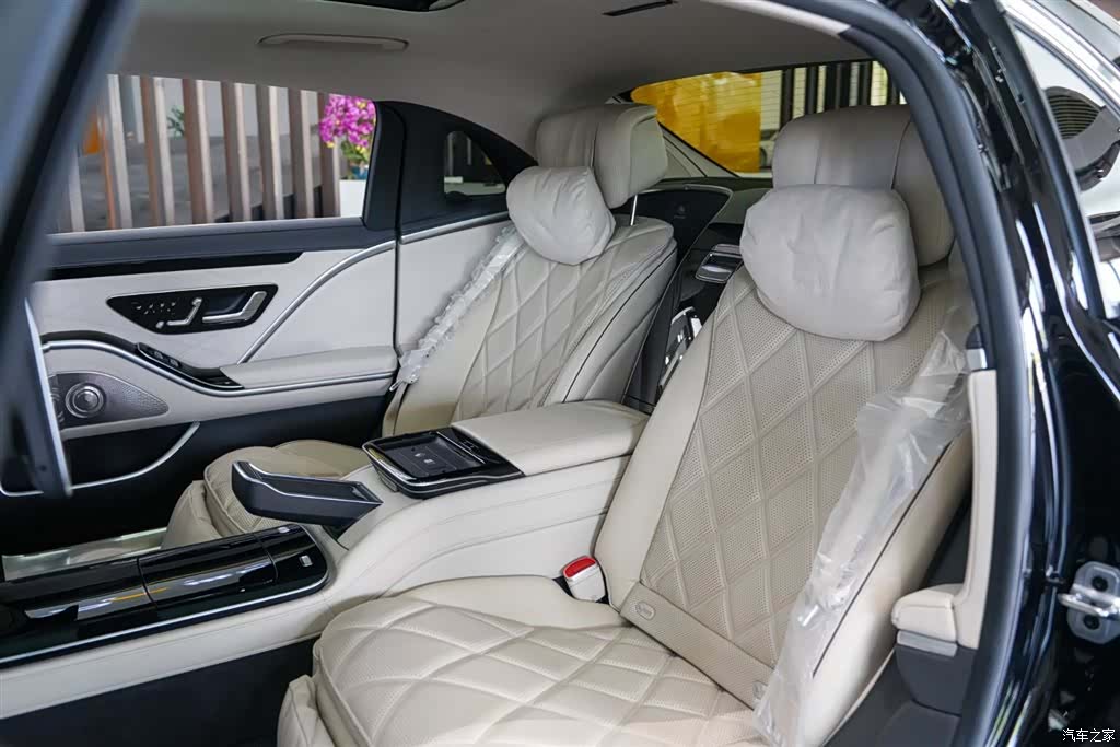 Maybach S-Class, 2024 10