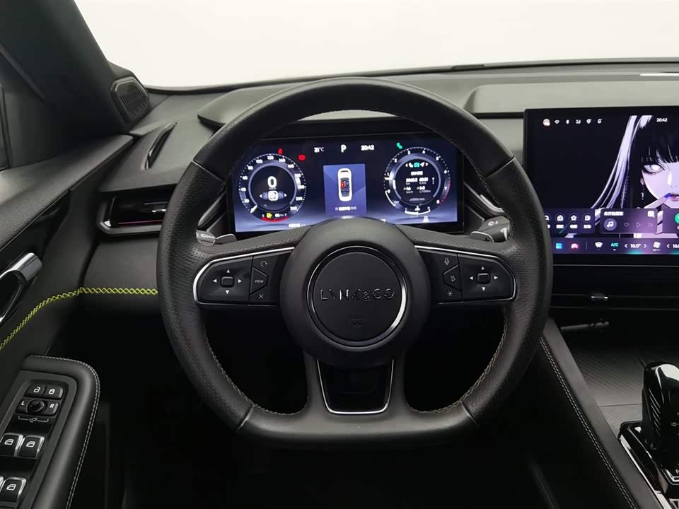 Lynk & Co 03