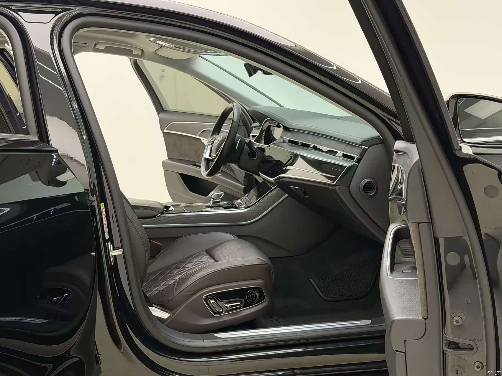 Audi A8L, 2022 14