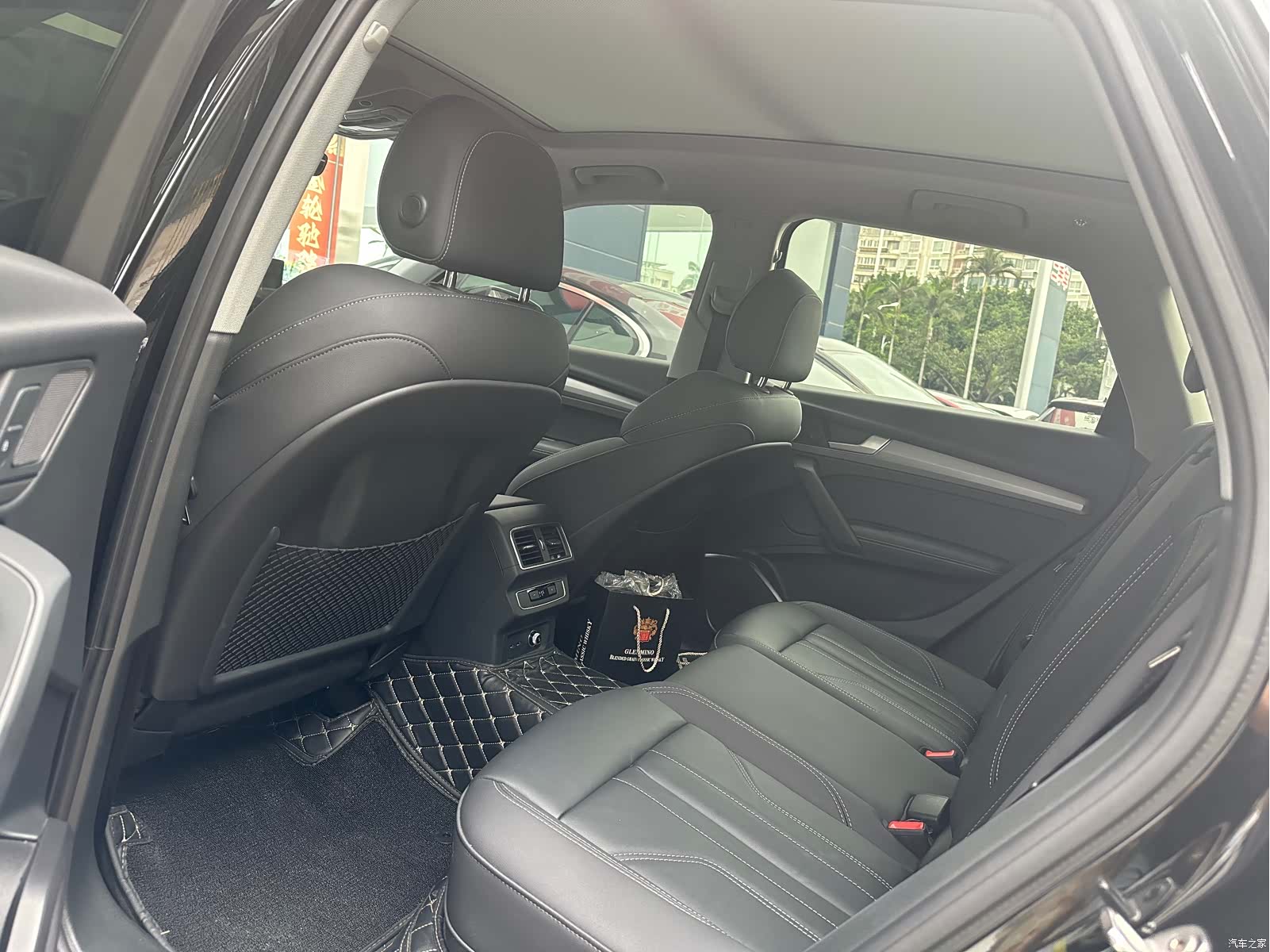 Audi Q5L, 2023 все фото
