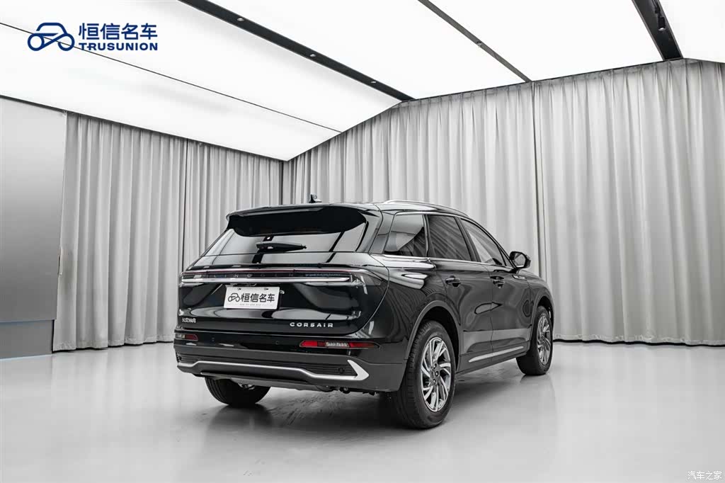 Lincoln Corsair, 2025 все фото